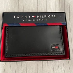 Tommy Hilfiger Men's Black wallet